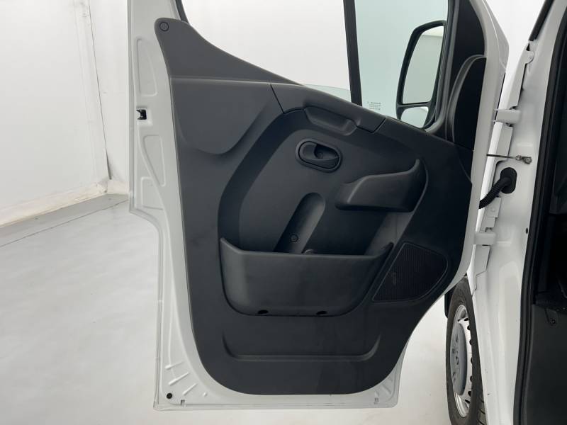 Renault Master - FOURGON FGN TRAC F3500 L2H2 BLUE DCI 135 CONFORT
